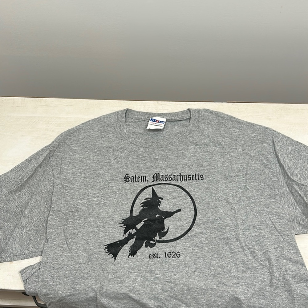 Salem Massachusetts size medium gray shirt witch on front